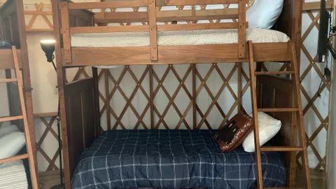Red Oak Yurt — image 2 of 9