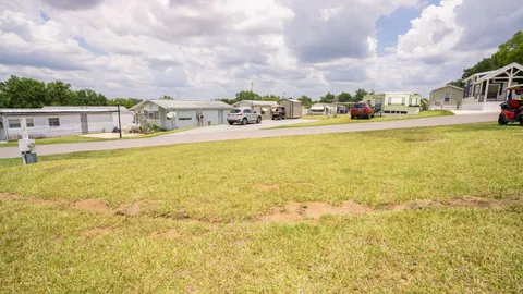 Cozy Full Hookup RV Site — image 3 of 3