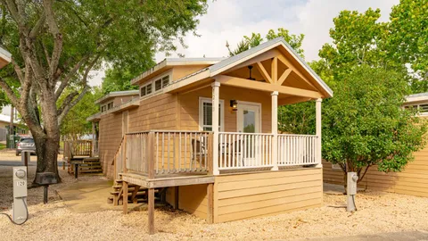 Pecos Deluxe Cottage Rental — image 1 of 7