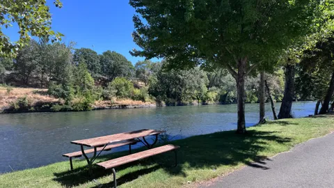 Riverfront Pull-Thru 30/50 Amp RV Site — image 2 of 4