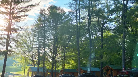 Camping Cabin / Uncle Rog's Loop / Sleeps 4 — image 4 of 4