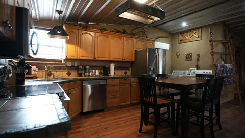 Lake House — image 13 of 13