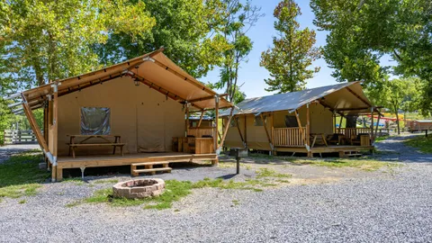 Safari Tent — image 2 of 13