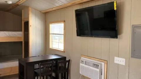 Deluxe Cabin — image 2 of 8