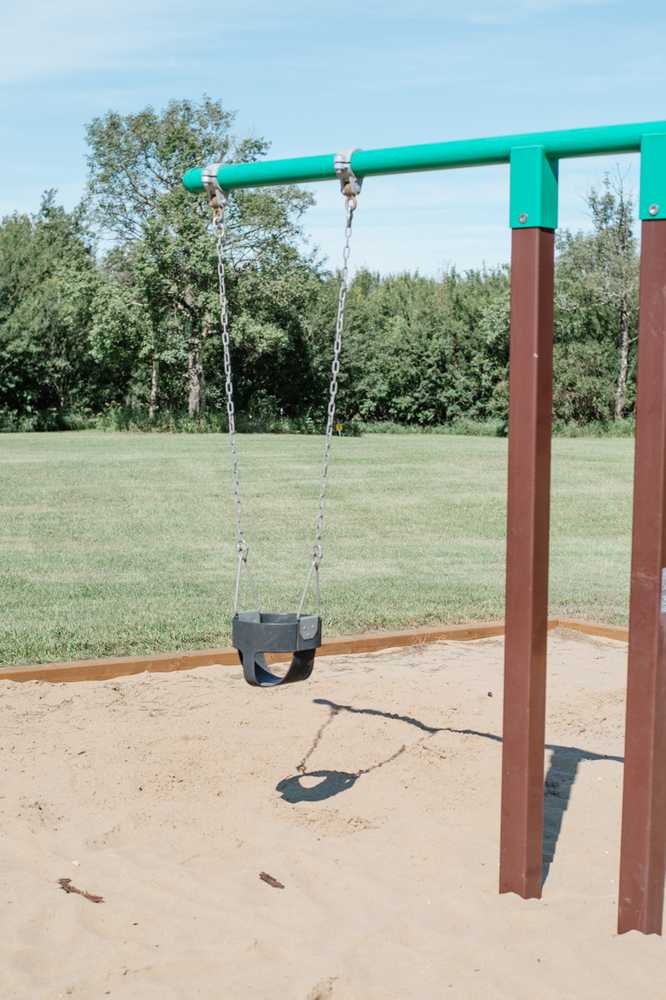Edgerton Day Campground, Daysland, Alberta - Photo 3