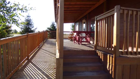 Yogi Bear™ Cottage — image 1 of 15