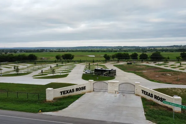Texas Rose RV Resort – photo 1