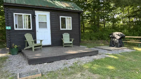 Cabin — image 2 of 5