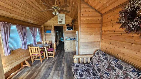 Premium Lodge — image 8 of 8