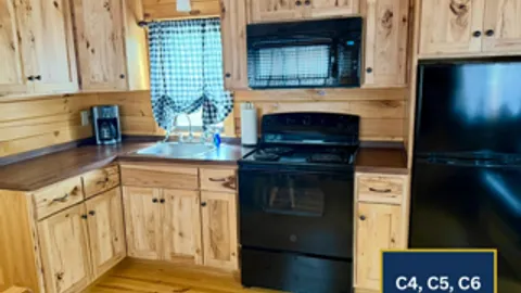 Deluxe Cabin — image 8 of 8