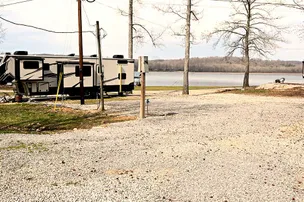 Cane Creek Marina and RV Campground – photo 3