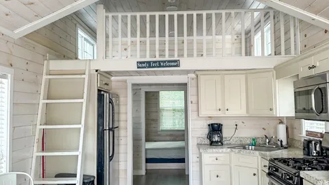 Bear Camp Cottage -Accessible — image 7 of 7