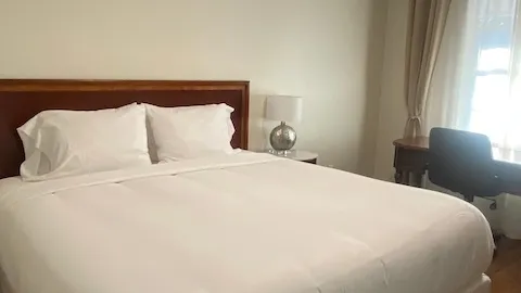 King Bed Room — image 1 of 2