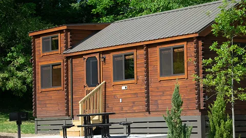 Lakeview Cottage — image 1 of 8