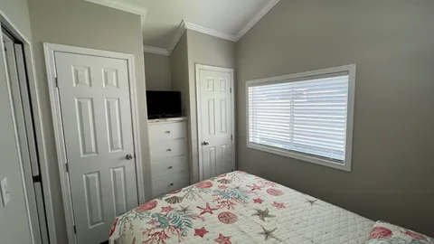 1 Bedroom Cottage — image 2 of 6