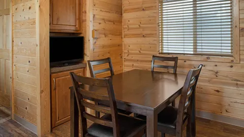 Premium Cottage Rental 2 Bedroom — image 11 of 11