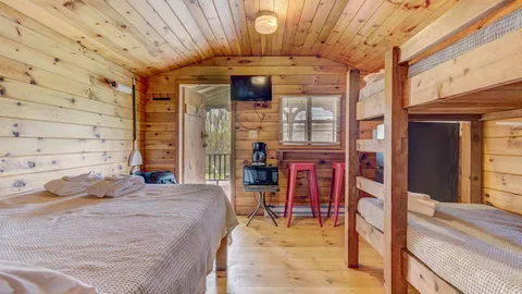 Cozy Cabin — image 2 of 8