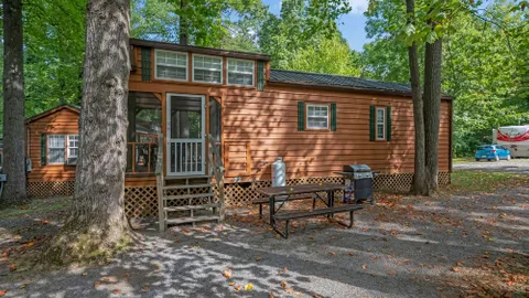 Ranger Smith™ Deluxe Cabin — image 1 of 7