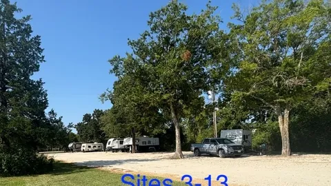 Full Hookup Back-in Site — image 2 of 7