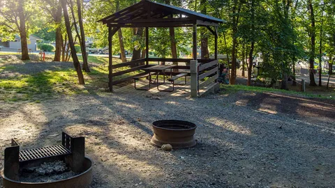 Deluxe Tent Site — image 2 of 6