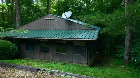 Cabin - Cedar — image 1 of 17
